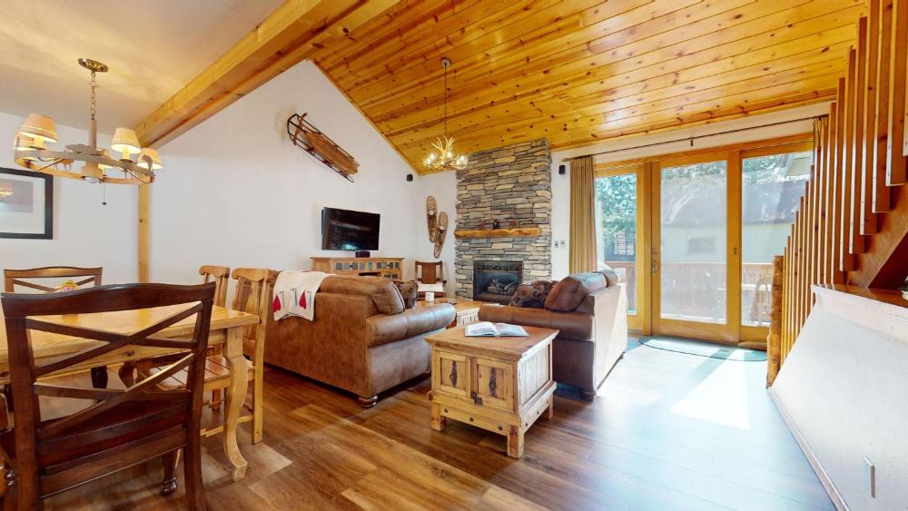 Mammoth Sierra Townhomes #18 condo
